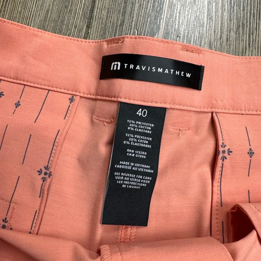 Travis Mathew Tech Chino Shorts Mens 40 Peach Pink 1MAA590 8